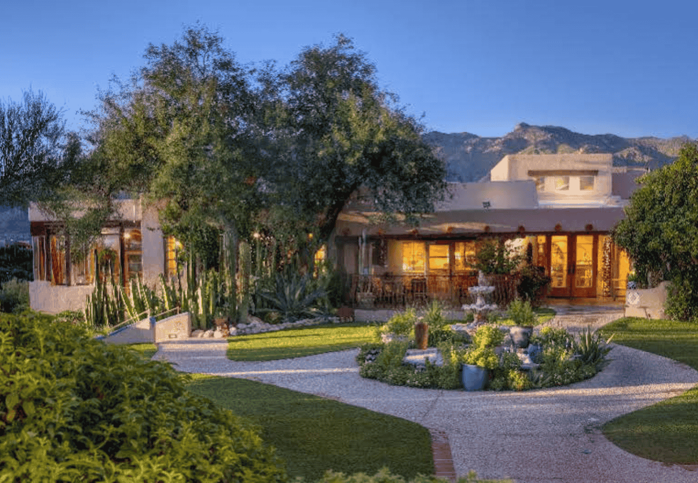 Hacienda Del Sol Ranch Resort