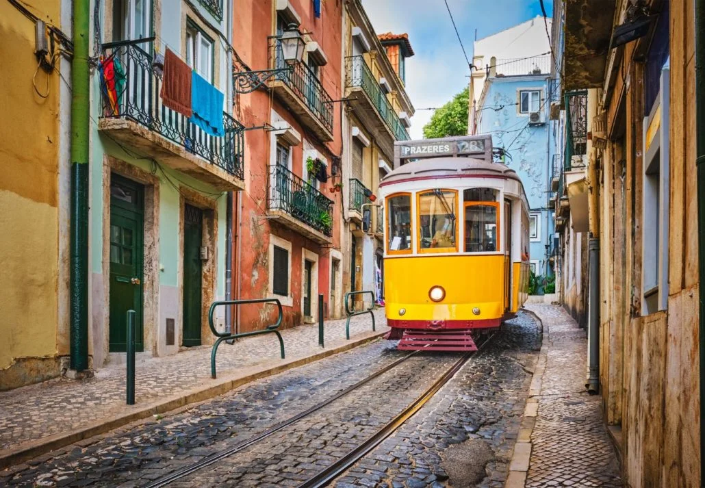 Lisbon in December - Explore the hills of Alfama