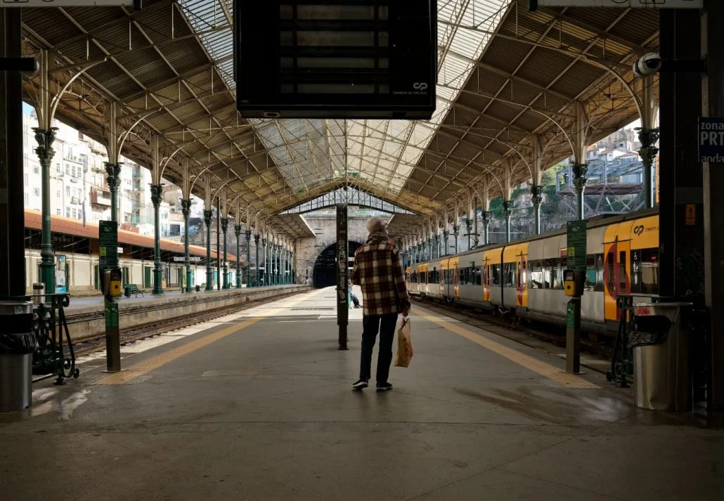travel like a local