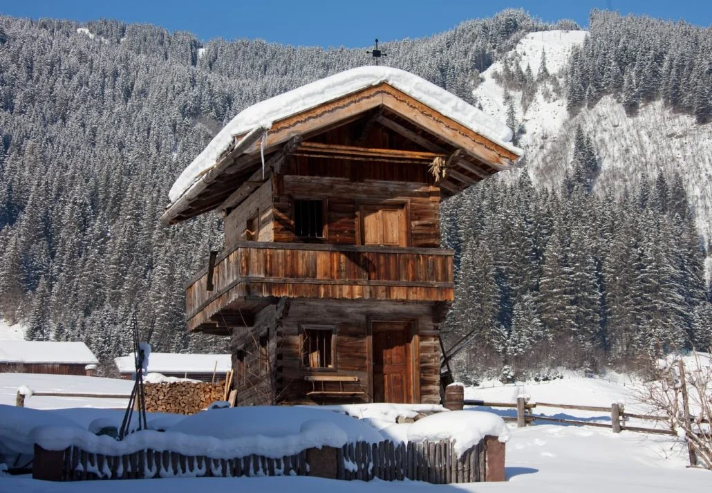 Tips for renting out your ski chalet - use natural timber