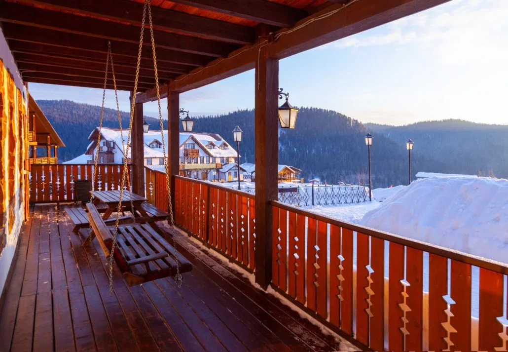 Tips for renting out your ski chalet - add on a deck