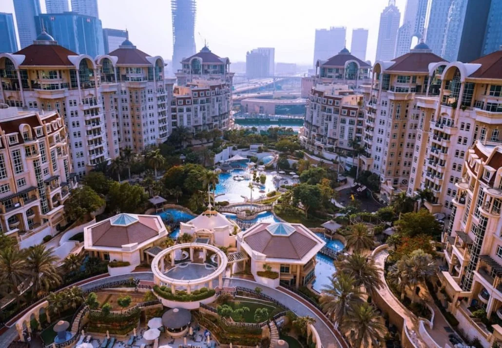 Hotels Near Dubai Aquarium & Underwater Zoo - Swissotel Al Murooj