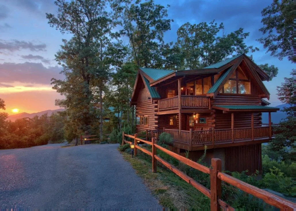 cabin in Tennessee with a view
